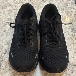 Brooks Men's Black Athletic Shoes